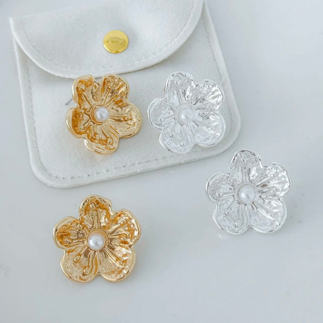Aretes Flor Perla